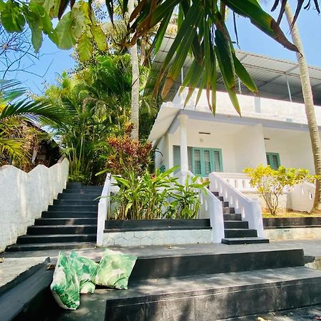 Petit Ana Beach Retreat Varkala Bagian luar foto