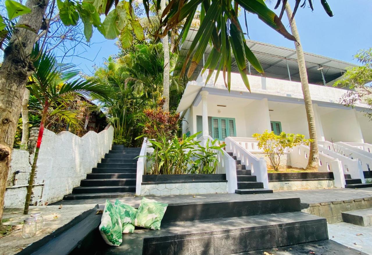 Petit Ana Beach Retreat Varkala Bagian luar foto
