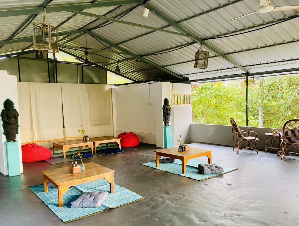 Petit Ana Beach Retreat Varkala Bagian luar foto